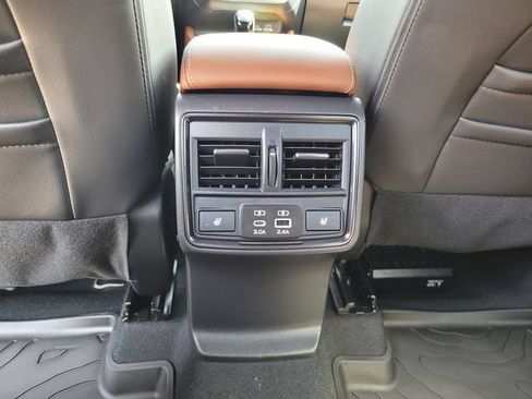 Used 2025 Subaru Forester Touring w/ Popular Package - Touring AWD/4WD image 15