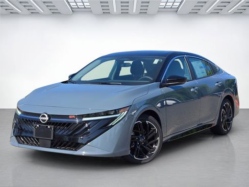 New 2026 Nissan Sentra SR FWD image 6