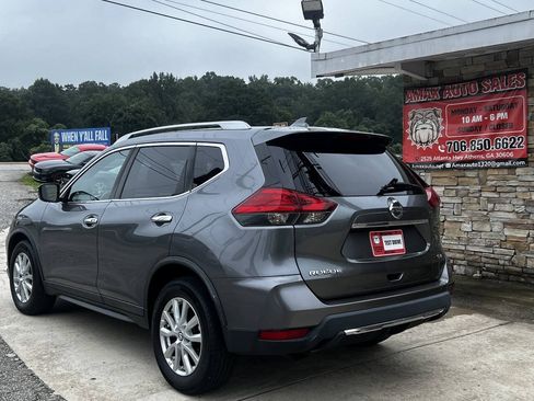 Used 2017 Nissan Rogue SV FWD image 4