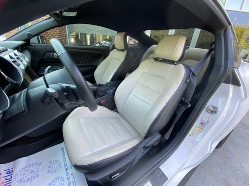 Used 2016 Ford Mustang Premium RWD image 34