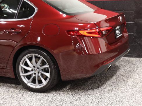 Used 2017 Alfa Romeo Giulia w/ Cold Weather Package RWD image 26