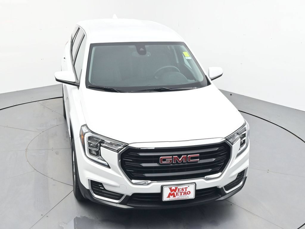 Used 2024 GMC Terrain SLE AWD/4WD image 6