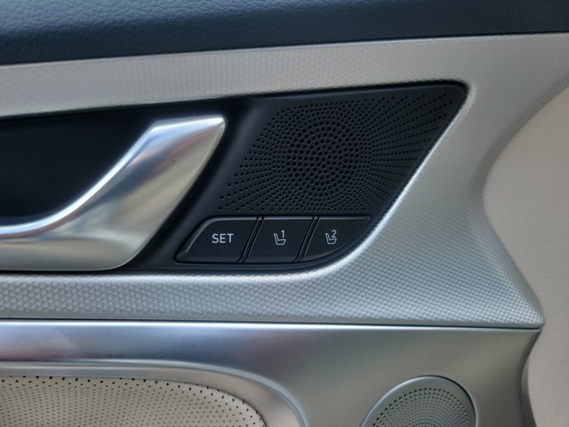 Certified 2026 Genesis G70 2.5T Prestige RWD image 16