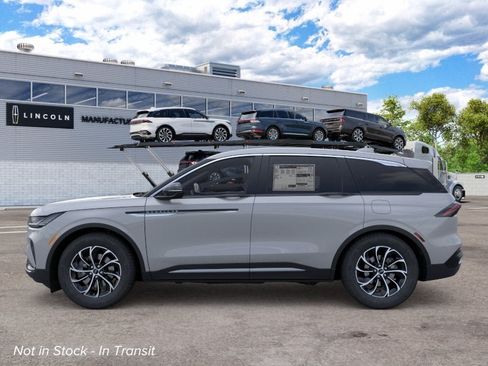 New 2026 Lincoln Nautilus Premier AWD/4WD image 3