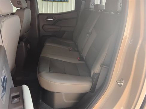 Used 2024 Chevrolet Colorado ZR2 w/ Technology Package image 13