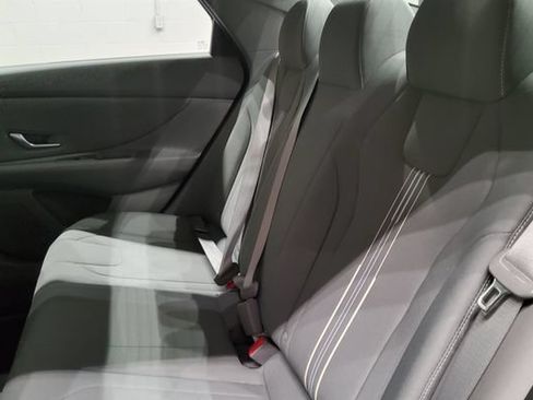 Used 2023 Hyundai Elantra SEL w/ Convenience Package FWD image 20
