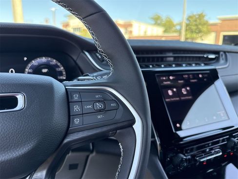 New 2025 Jeep Grand Cherokee Laredo X image 14