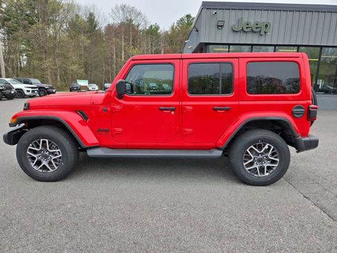 New 2026 Jeep Wrangler Unlimited Sahara AWD/4WD image 7