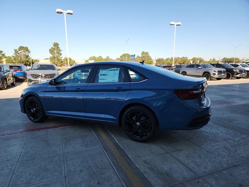 New 2026 Volkswagen Jetta SE image 4