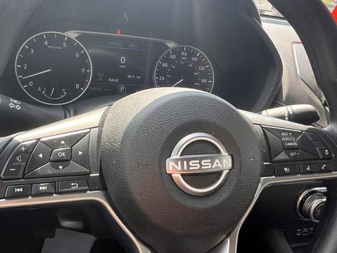 Used 2024 Nissan Sentra SV FWD image 20