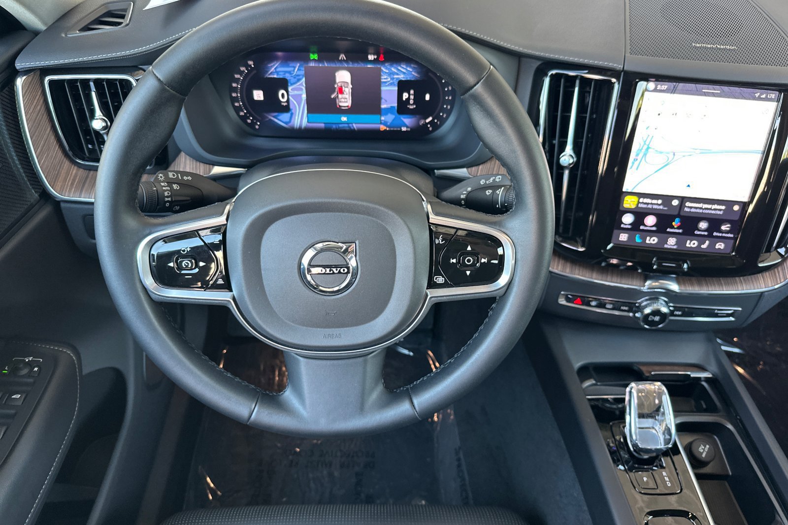 Used 2023 Volvo XC60 B5 Ultimate w/ Protection Package Premier AWD/4WD image 15