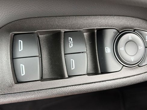 Used 2023 Chevrolet Equinox LT AWD/4WD image 17