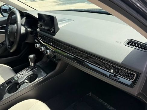 Used 2024 Honda Civic EX image 18