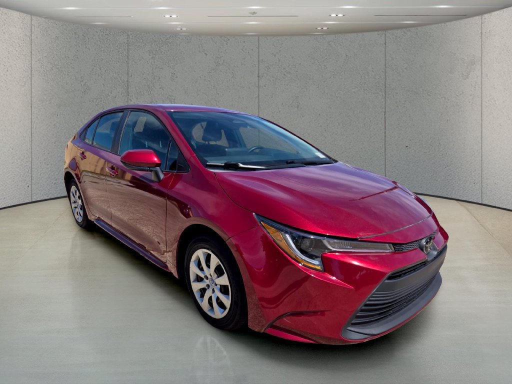 Used 2025 Toyota Corolla LE FWD image 7