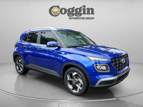 Used 2026 Hyundai Venue SEL FWD image 7