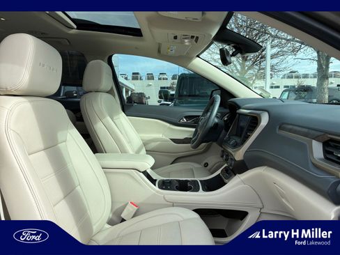 Used 2023 GMC Acadia Denali w/ Denali Ultimate Package AWD/4WD image 19