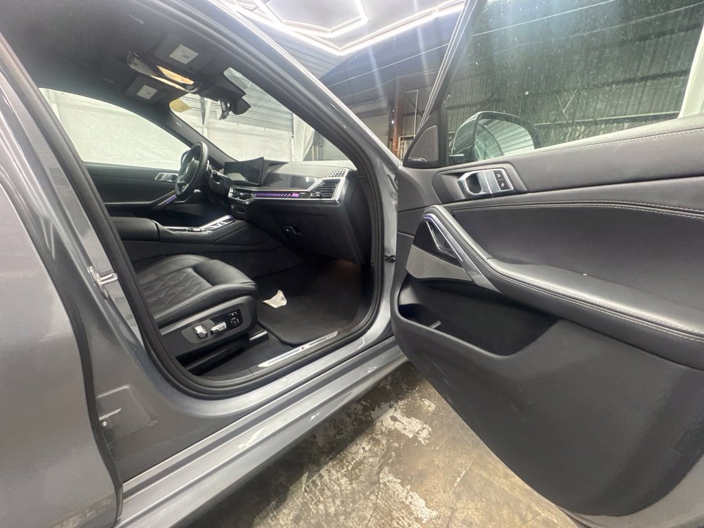 Used 2026 BMW X6 xDrive40i AWD/4WD image 11