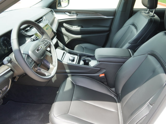 New 2026 Jeep Grand Cherokee Limited w/ Limited Altitude Package AWD/4WD image 19
