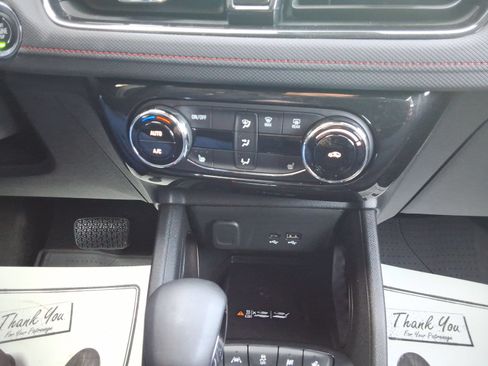 Used 2026 Chevrolet TrailBlazer RS w/ Convenience Package FWD image 17
