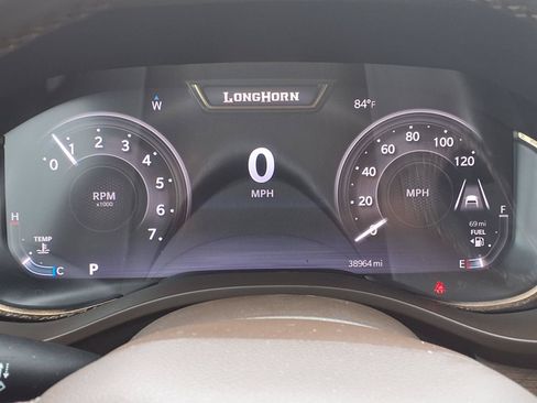 Used 2025 RAM 1500 Limited w/ Off Road Group AWD/4WD image 14