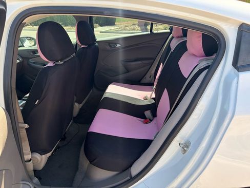 Used 2017 Chevrolet Cruze LS image 10