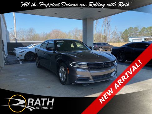 Used 2022 Dodge Charger SXT image 4