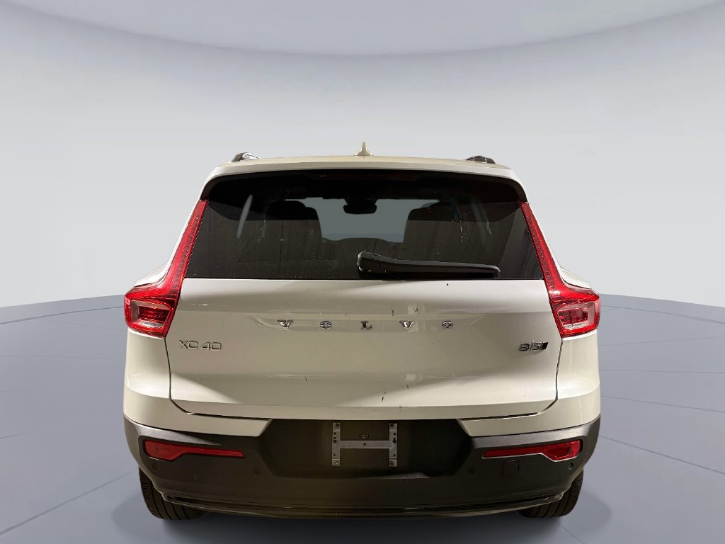 Used 2024 Volvo XC40 B5 Plus w/ Climate Package AWD/4WD image 5