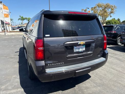 Used 2017 Chevrolet Suburban Premier RWD image 14