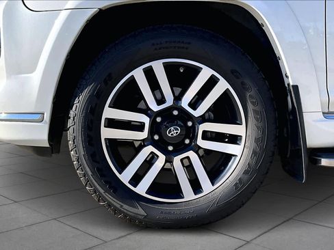 Used 2018 Toyota 4Runner Limited image 10