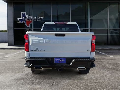 Used 2024 Chevrolet Silverado 1500 LT Trail Boss w/ Convenience Package II image 4