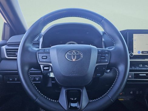 Used 2025 Toyota Camry SE FWD image 29
