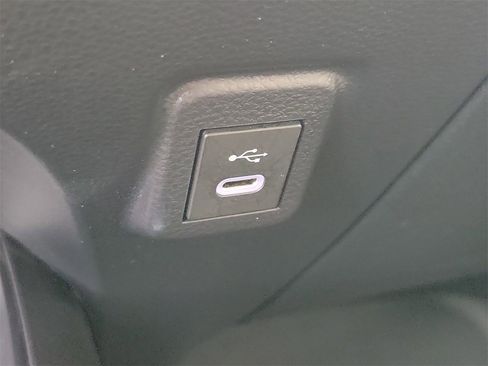 Used 2023 Toyota Corolla LE image 28