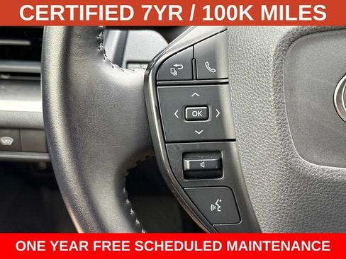 Used 2024 Toyota Prius LE FWD image 24