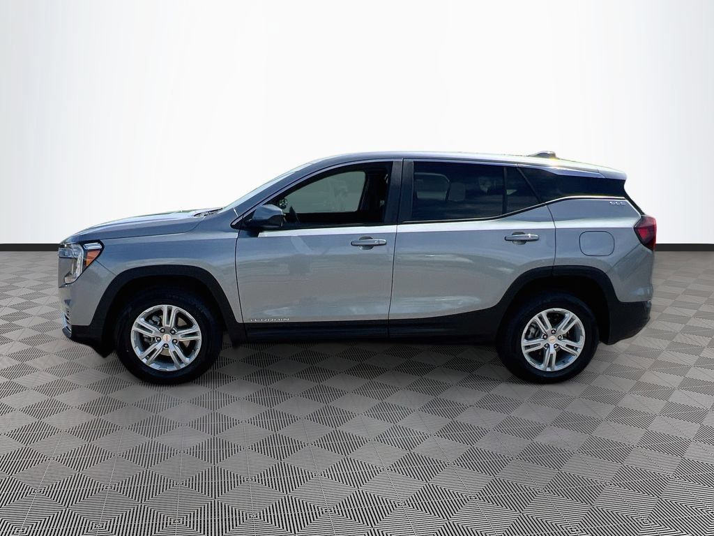 Used 2024 GMC Terrain SLE AWD/4WD image 4