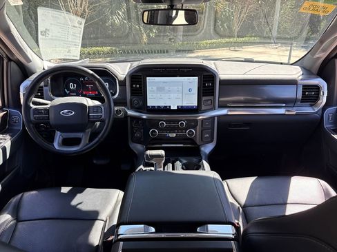 Used 2022 Ford F150 Lariat w/ Trailer Tow Package image 8