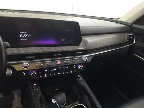 Used 2023 Kia Telluride EX image 10