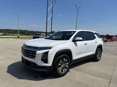 Used 2026 Chevrolet Equinox LT w/ Convenience Package II AWD/4WD image 7