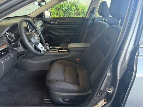 Used 2024 Nissan Altima 2.5 SV image 27