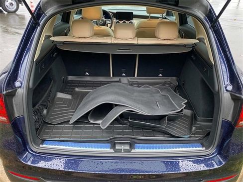 Used 2022 Mercedes-Benz GLC 300 4MATIC image 32