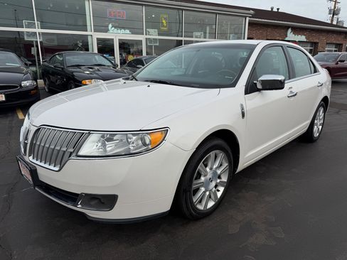 Used 2011 Lincoln MKZ image 1