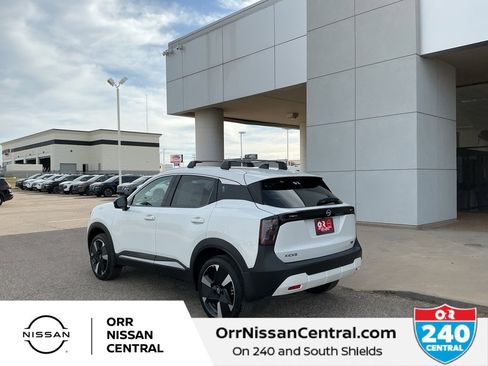 New 2026 Nissan Kicks SR w/ SR Premium Package image 7