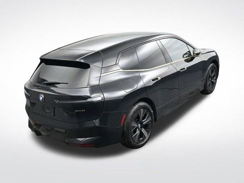 Used 2024 BMW iX xDrive50 w/ Premium Package image 31