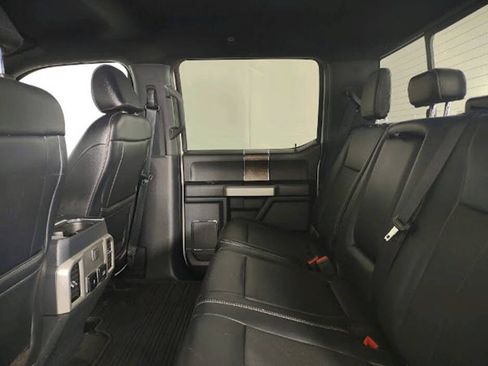 Used 2022 Ford F250 Lariat w/ Lariat Value Package AWD/4WD image 12