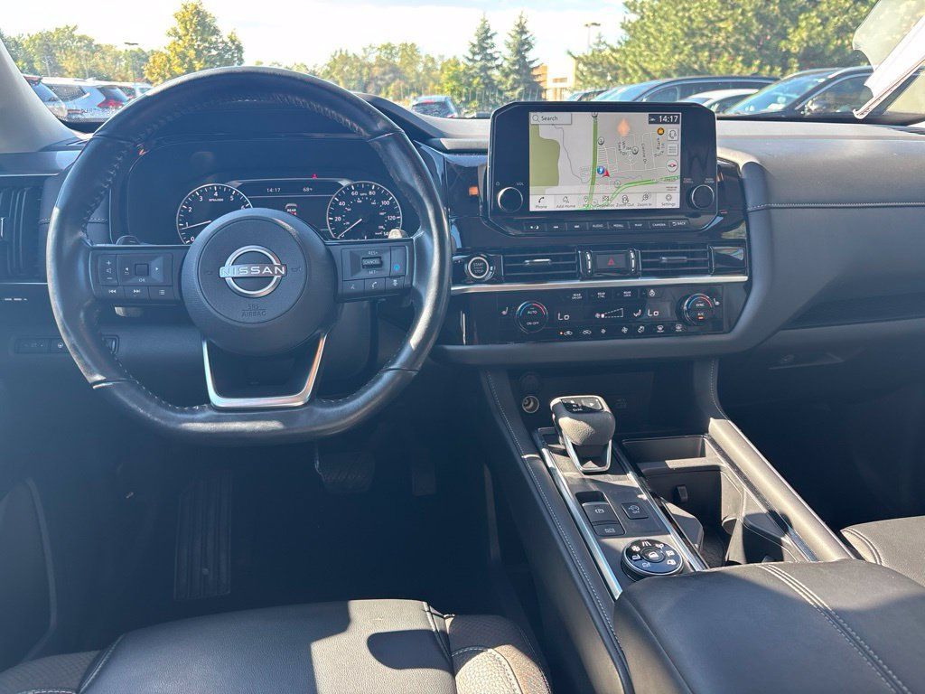 Used 2024 Nissan Pathfinder SL AWD/4WD image 19