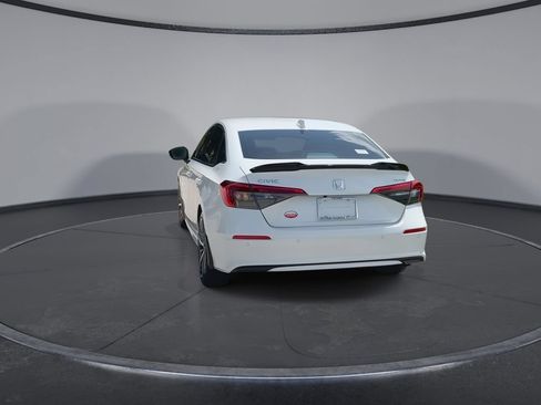 Used 2022 Honda Civic Touring image 7