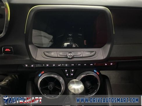 Used 2020 Chevrolet Camaro LT w/ RS Package image 12