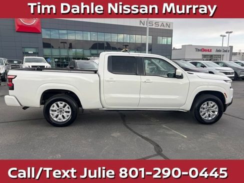 Used 2023 Nissan Frontier SV w/ Technology Package AWD/4WD image 13