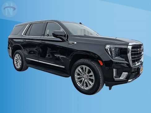 Used 2023 GMC Yukon SLT AWD/4WD image 1
