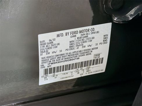 Used 2022 Ford Explorer XLT w/ Equipment Group 202A AWD/4WD image 33