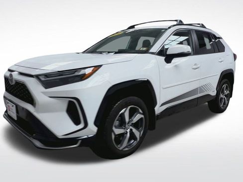 Certified 2025 Toyota RAV4 SE image 20